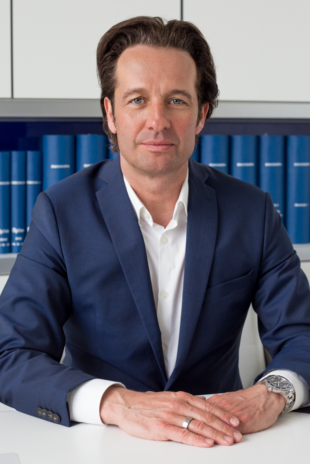 Dr. Florian Alfen